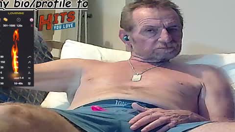 Snapshot of forexxxx_man chatting on 01-28-25, 02:32 doc online show from 01-28-25, 02:32