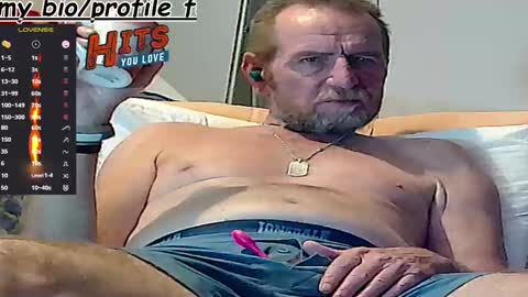 Snapshot of forexxxx_man chatting on 02-21-25, 02:39 doc online show from 02-21-25, 02:39