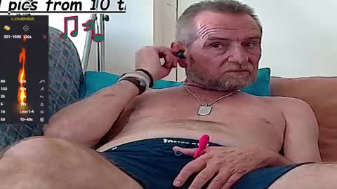 Snapshot of forexxxx_man chatting on 03-09-25, 11:47 doc online show from 03-09-25, 11:47