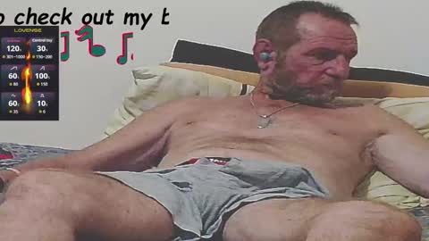 Snapshot of forexxxx_man chatting on 10-12-25, 01:48 doc online show from 10-12-25, 01:48