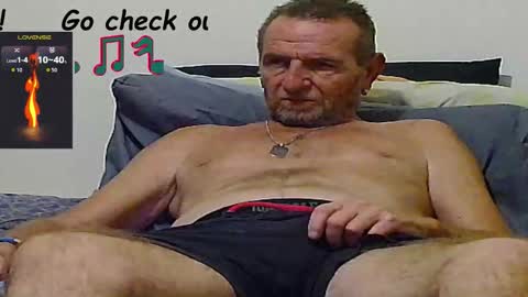 Snapshot of forexxxx_man chatting on 11-12-25, 02:12 doc online show from 11-12-25, 02:12
