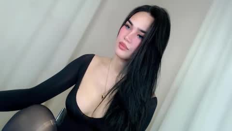 KHATRINA STACIE MARIE online show from 03-26-26, 12:39