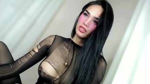 KHATRINA STACIE MARIE online show from 05-29-26, 04:21