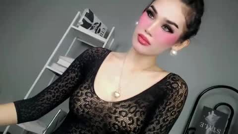 KHATRINA STACIE MARIE online show from 06-17-26, 10:50