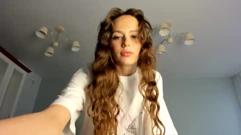 Kira online show from 09-30-25, 01:54