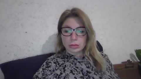 fox_red_lady7 online show from 12-19-24, 09:06