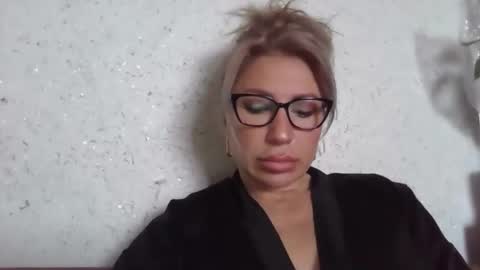 fox_red_lady7 online show from 04-05-26, 08:33