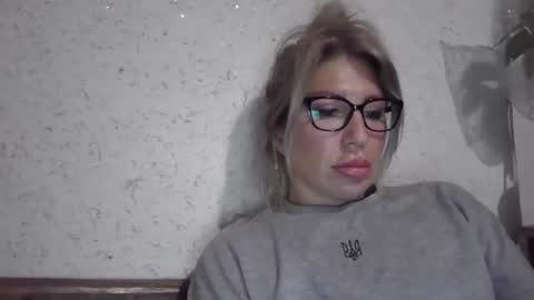 fox_red_lady7 online show from 04-07-26, 07:36