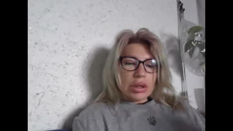 fox_red_lady7 online show from 04-08-26, 07:41