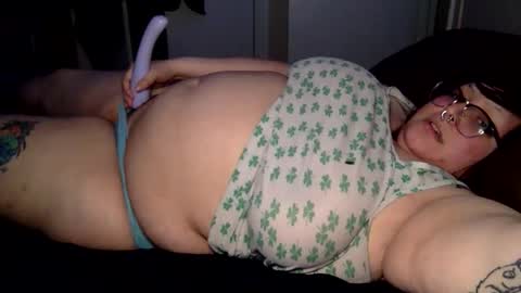 Snapshot of foxdarling96 chatting on 05-04-26, 03:46 foxdarling96 online show from 05-04-26, 03:46