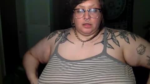 Snapshot of foxdarling96 chatting on 06-10-26, 02:34 foxdarling96 online show from 06-10-26, 02:34