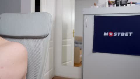 Snapshot of foxeslovefoxes chatting on 12-19-24, 03:41 CUSTOM PHOTOS AND VIDEOS - online show from 12-19-24, 03:41