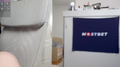 Snapshot of foxeslovefoxes chatting on 12-27-24, 12:23 CUSTOM PHOTOS AND VIDEOS - online show from 12-27-24, 12:23