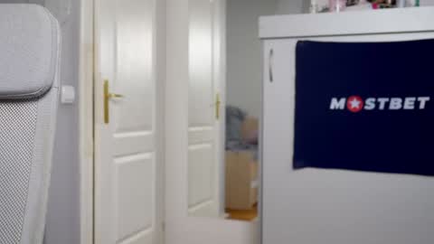 Snapshot of foxeslovefoxes chatting on 01-08-25, 12:15 CUSTOM PHOTOS AND VIDEOS - online show from 01-08-25, 12:15