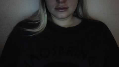 i am your baby Alien  online show from 01-08-25, 05:05