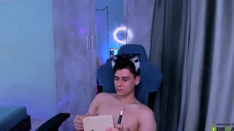 Foxicfu online show from 03-07-25, 03:39