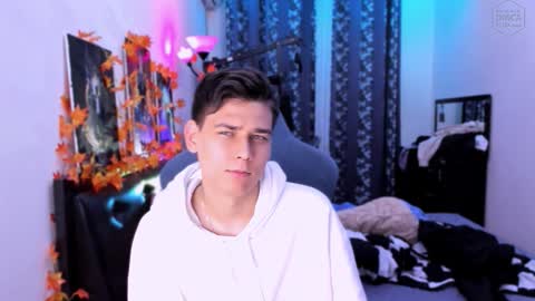 Foxicfu online show from 10-02-25, 06:48