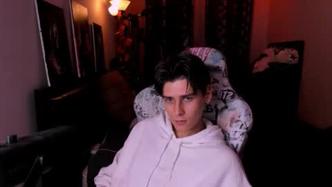 Foxicfu online show from 03-29-26, 04:07