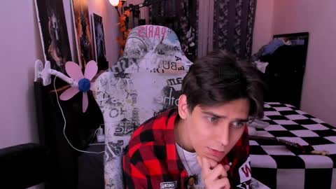 Foxicfu online show from 04-11-26, 02:32