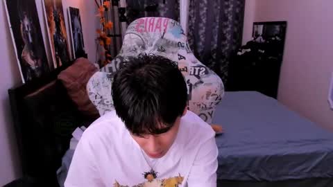 Foxicfu online show from 04-30-26, 01:28