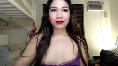 Snapshot of foxieeealona chatting on 09-14-25, 05:17 Alicia Baby online show from 09-14-25, 05:17