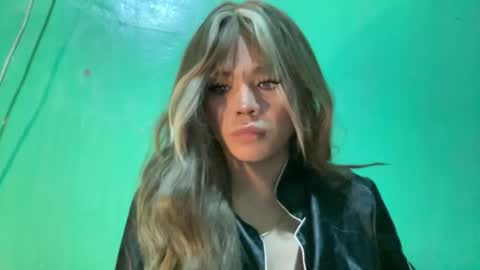 Snapshot of foxli_xx chatting on 05-27-26, 09:34 KITTY online show from 05-27-26, 09:34