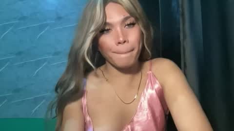 Snapshot of foxli_xx chatting on 06-11-26, 12:32 KITTY online show from 06-11-26, 12:32