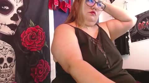 foxxbell online show from 10-29-25, 01:08