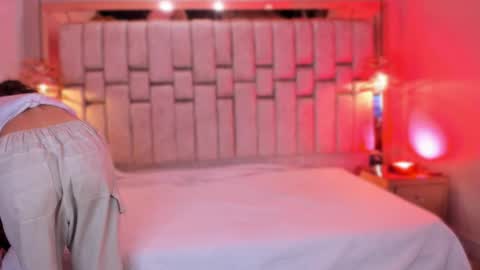 fox with 3 xs  online show from 04-28-26, 02:27