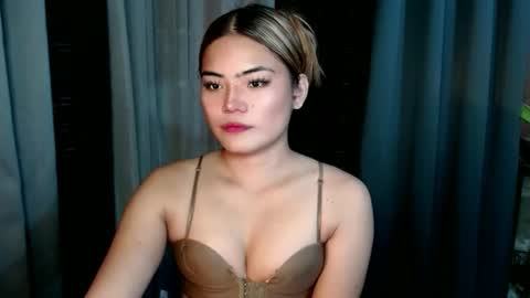 Snapshot of foxxypennyx chatting on 09-18-25, 08:49 Cheska online show from 09-18-25, 08:49