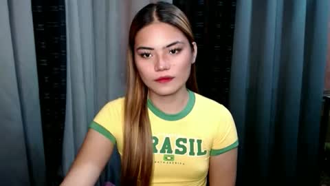 Snapshot of foxxypennyx chatting on 10-09-25, 08:12 Cheska online show from 10-09-25, 08:12