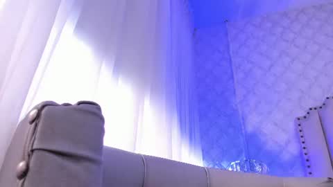 Snapshot of foxy200__ chatting on 06-12-26, 07:35 Foxy online show from 06-12-26, 07:35