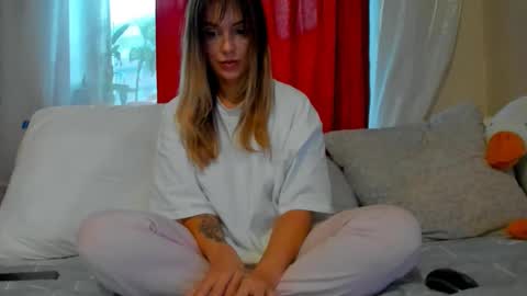 Foxy online show from 10-15-25, 12:22