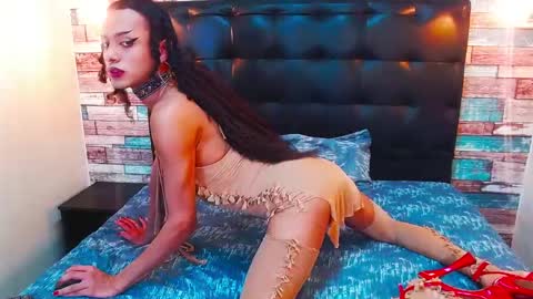 Snapshot of foxy_ella chatting on 02-10-26, 03:27 Ella online show from 02-10-26, 03:27