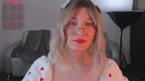 Sue online show from 01-21-25, 08:21