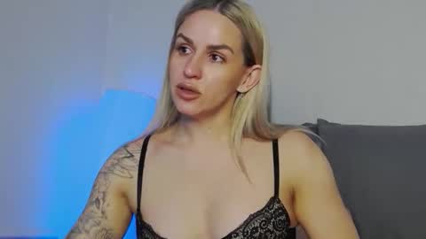 Snapshot of foxy_kimmi chatting on 05-01-26, 06:29 Foxy Kimmi online show from 05-01-26, 06:29