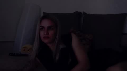Snapshot of foxy_kimmi chatting on 05-19-26, 05:58 Foxy Kimmi online show from 05-19-26, 05:58