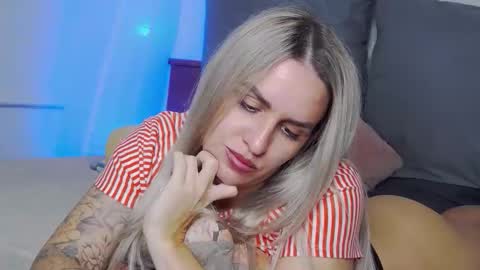 Snapshot of foxy_kimmi chatting on 06-04-26, 06:41 Foxy Kimmi online show from 06-04-26, 06:41