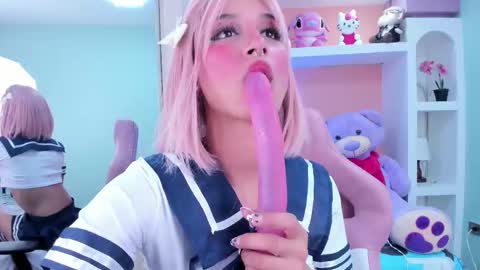 Loren online show from 10-29-25, 06:42