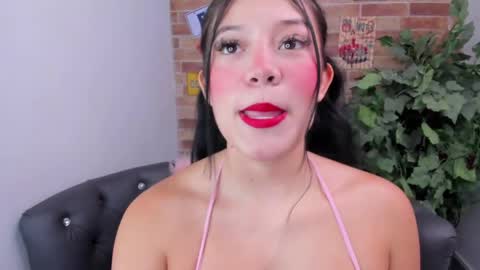 Snapshot of foxy_loren chatting on 06-10-26, 11:09 Loren online show from 06-10-26, 11:09