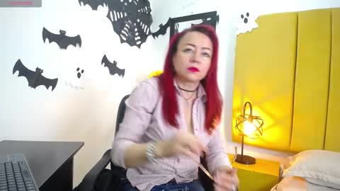 Snapshot of foxy_miilf chatting on 10-20-25, 12:49 Foxy miilf online show from 10-20-25, 12:49