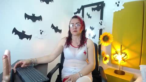 Snapshot of foxy_miilf chatting on 10-29-25, 12:51 Foxy miilf online show from 10-29-25, 12:51