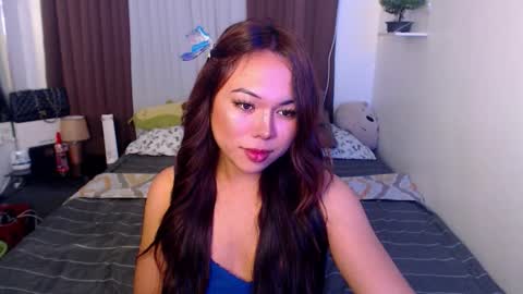 Snapshot of foxygirl_xx chatting on 11-09-25, 08:23 Ms. FOX online show from 11-09-25, 08:23