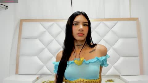 foxyhillx online show from 10-30-25, 08:09