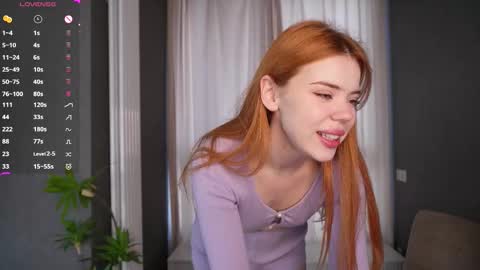 Snapshot of foxyrise chatting on 11-07-25, 06:13 Jane Foxy online show from 11-07-25, 06:13