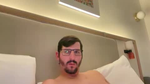 Snapshot of fp004 chatting on 10-18-25, 03:31 fp004 online show from 10-18-25, 03:31