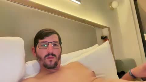 Snapshot of fp004 chatting on 10-19-25, 03:51 fp004 online show from 10-19-25, 03:51