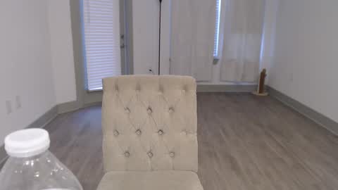 Snapshot of fragilemasochist chatting on 02-10-25, 09:58 Angel online show from 02-10-25, 09:58