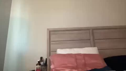 Snapshot of fragilemasochist chatting on 11-07-25, 09:59 Angel online show from 11-07-25, 09:59