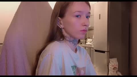 Snapshot of fran_bow chatting on 11-24-25, 09:42 fran_bow online show from 11-24-25, 09:42